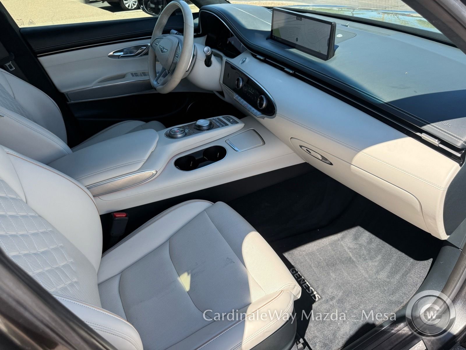 Used 2025 Genesis Electrified GV70 w/ Prestige Package AWD/4WD image 31