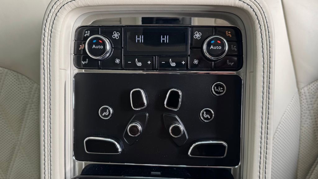 Used 2019 Bentley Mulsanne Speed image 21