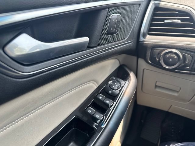 Used 2016 Ford Edge Titanium w/ Equipment Group 301A FWD image 36