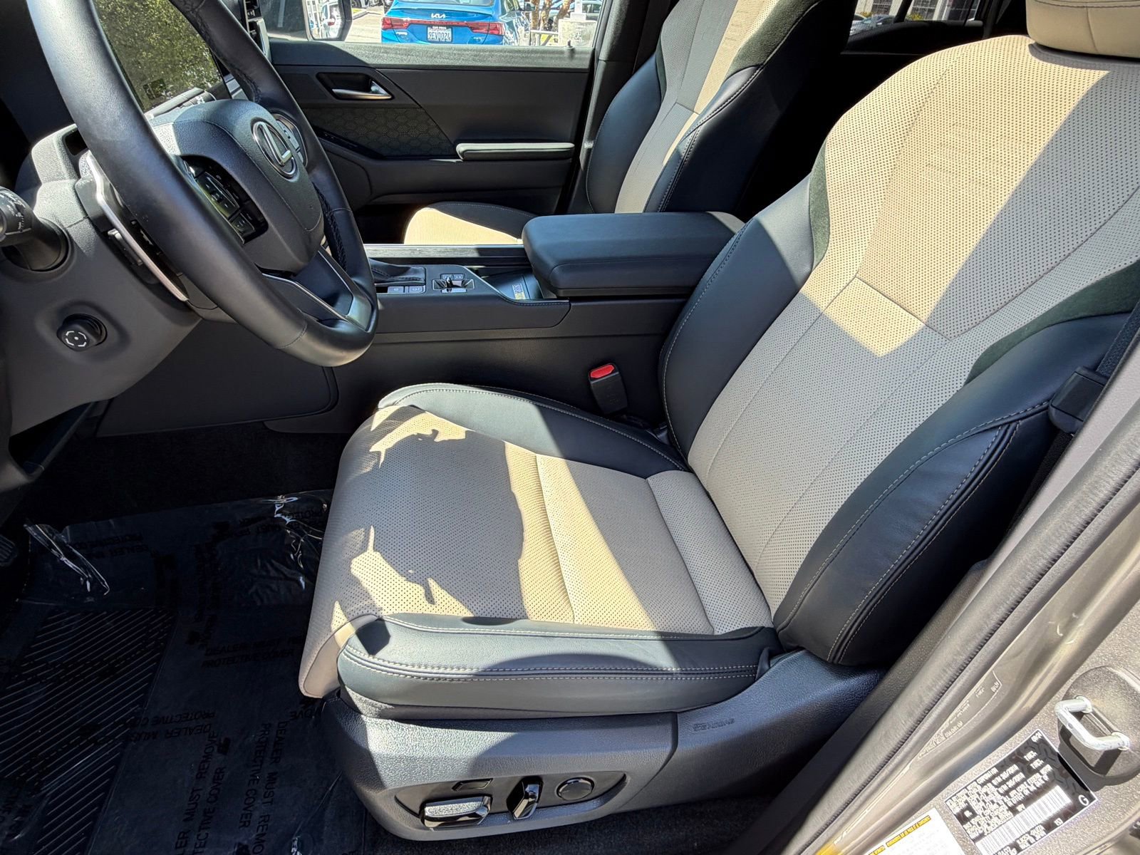 Used 2024 Lexus GX 550 AWD/4WD image 22