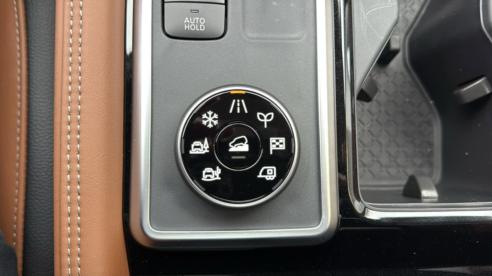 New 2025 Nissan Pathfinder Platinum w/ Cargo Package image 25