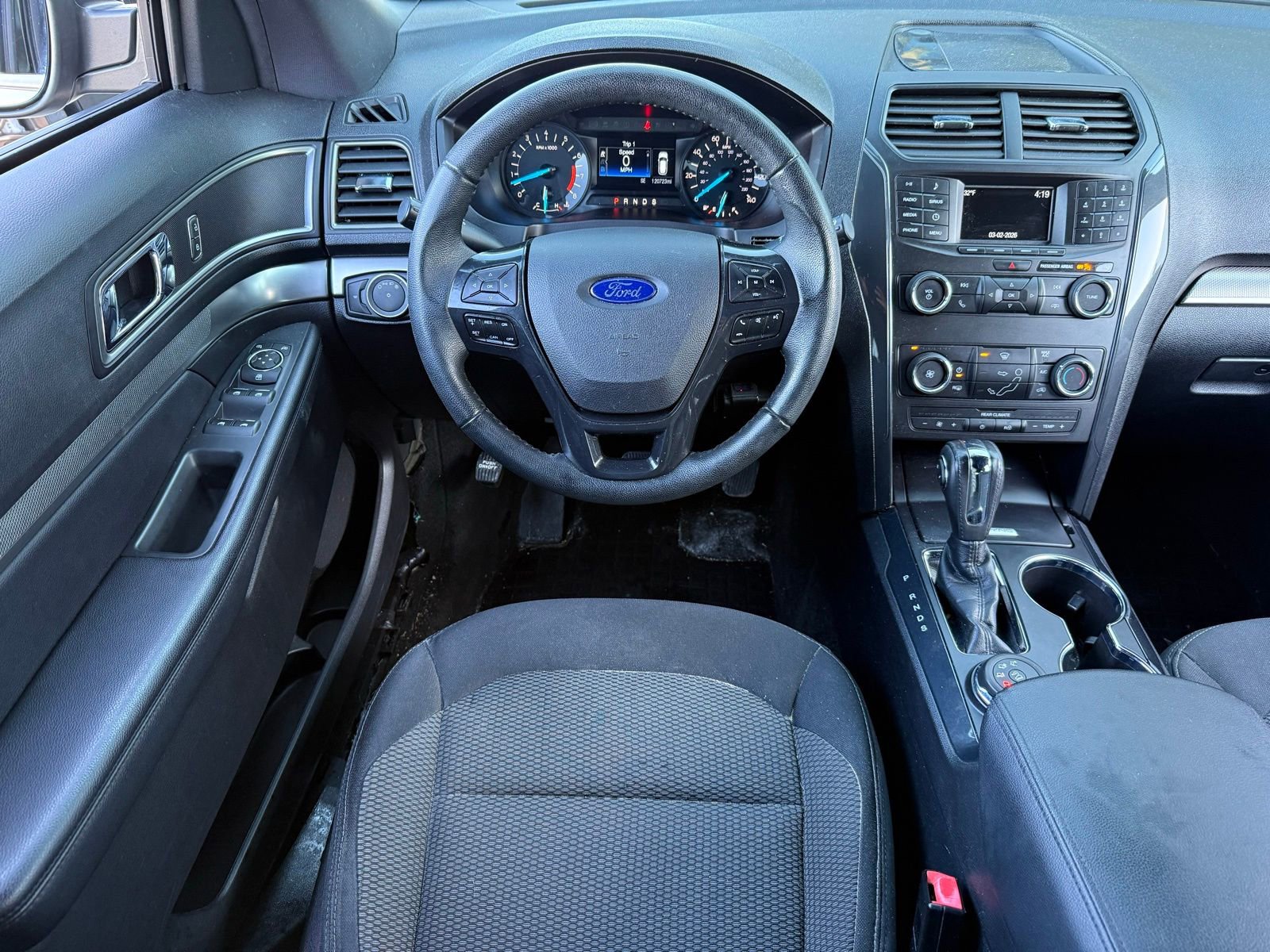 Used 2018 Ford Explorer XLT image 23