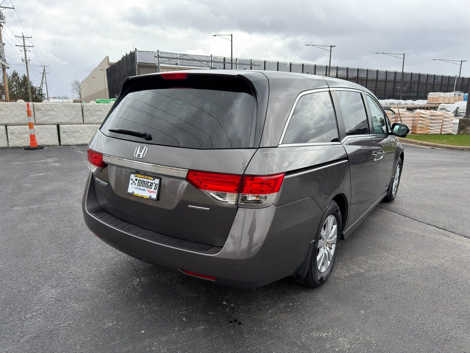 Used 2016 Honda Odyssey SE image 8