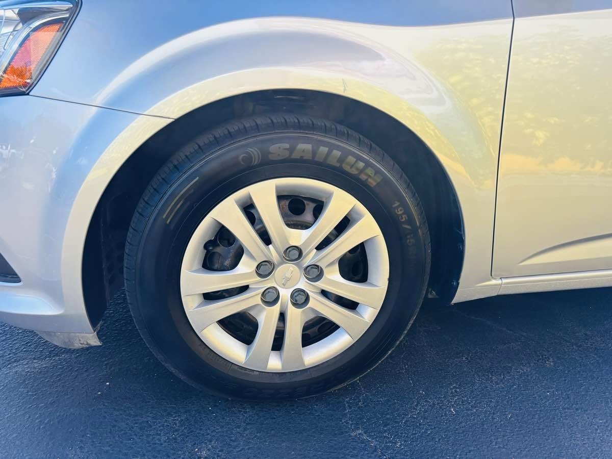 Used 2020 Chevrolet Sonic LT image 4