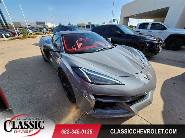 Used 2025 Chevrolet Corvette E-Ray AWD/4WD image 1
