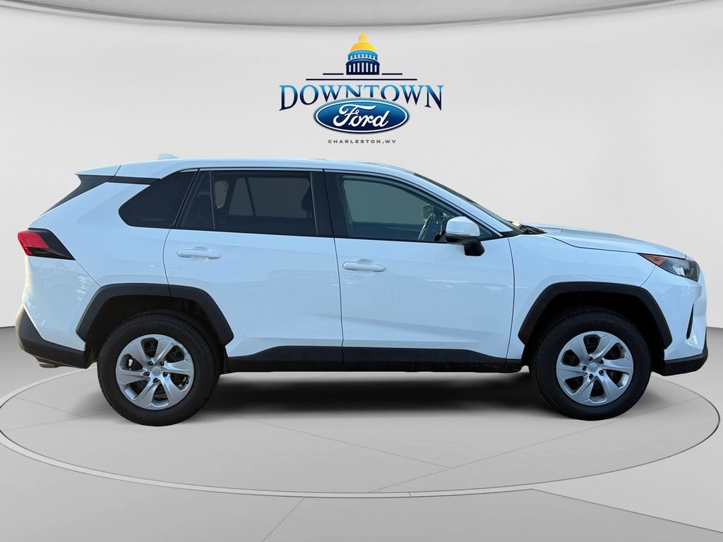 Used 2022 Toyota RAV4 LE w/ Carpet Mat Package (TMS) FWD image 2