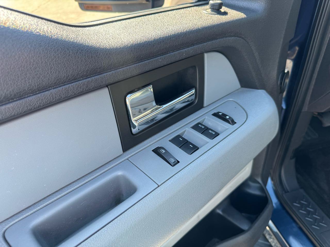 Used 2013 Ford F150 XLT w/ Luxury Equipment Group AWD/4WD image 21