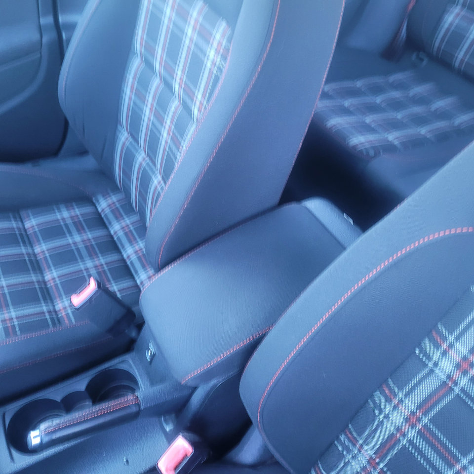 Used 2013 Volkswagen Golf 4-Door image 14