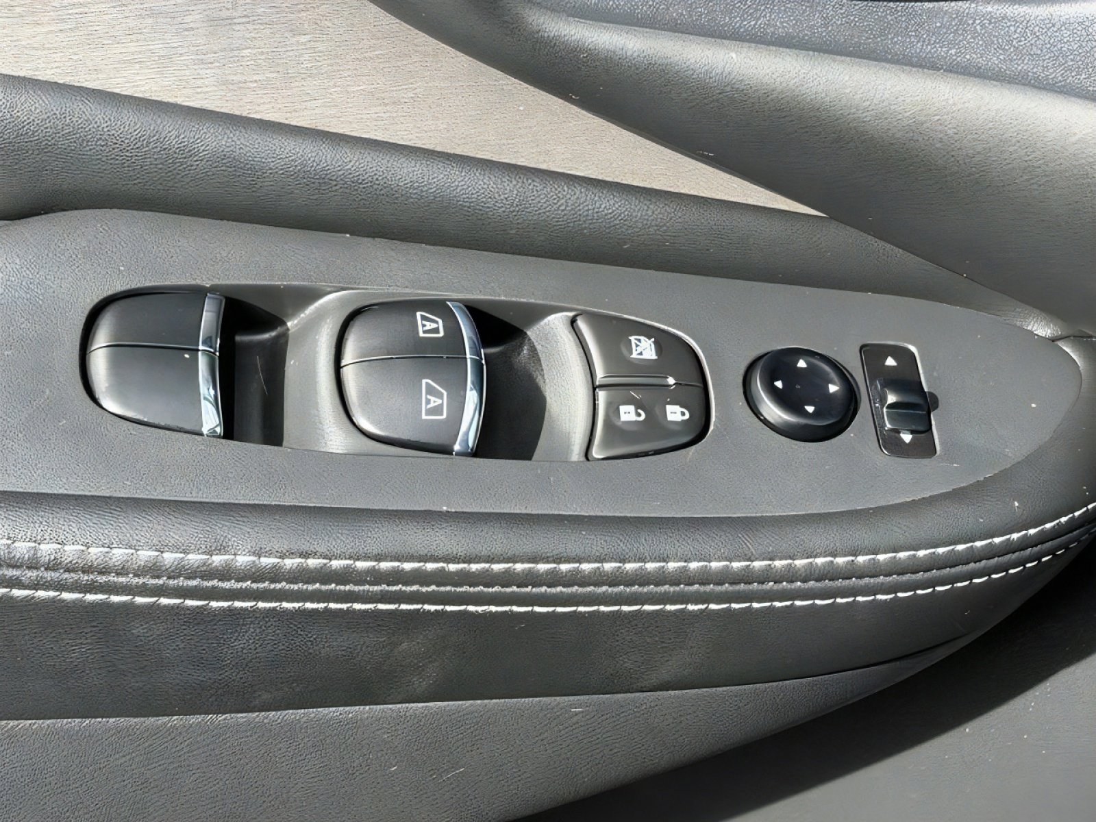 Used 2021 Nissan Murano SL w/ SL Moonroof Package FWD image 16