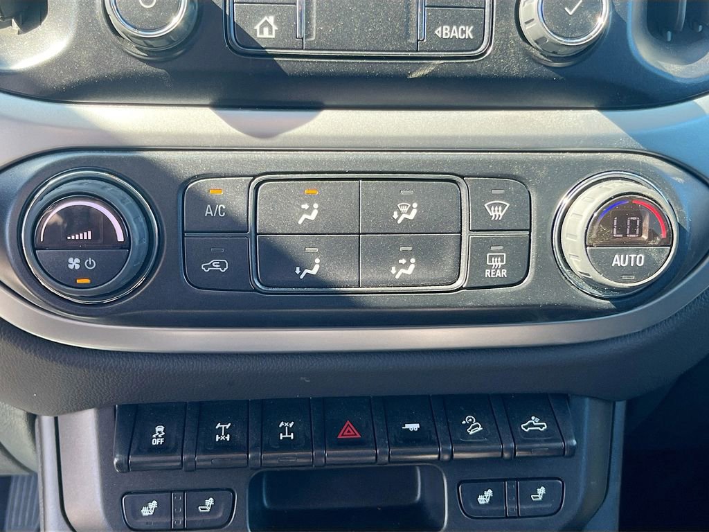 Used 2022 Chevrolet Colorado ZR2 w/ ZR2 Dusk Special Edition image 15