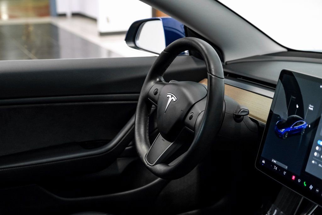 Used 2018 Tesla Model 3 Long Range image 16