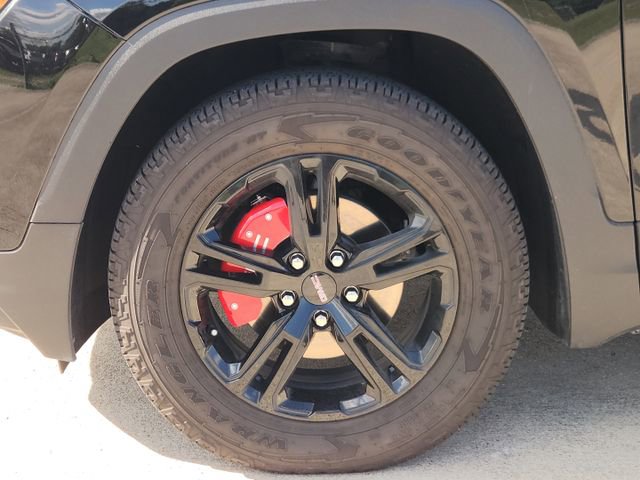 Used 2024 GMC Terrain AT4 w/ Infotainment Package II AWD/4WD image 10
