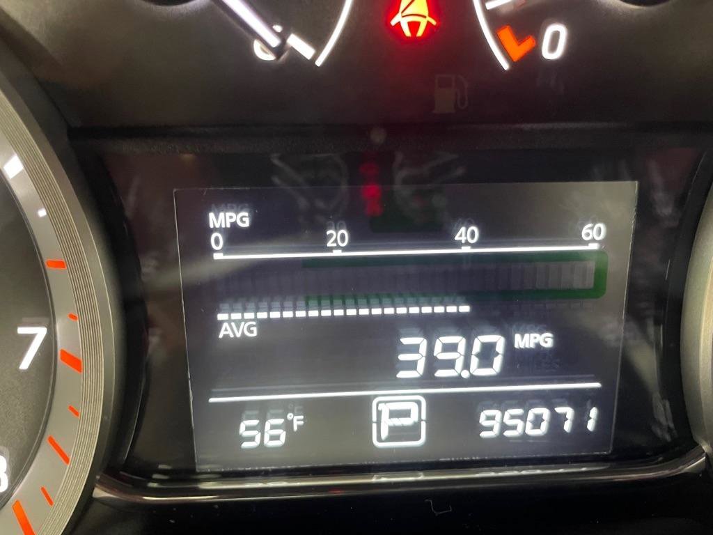 Used 2014 Nissan Sentra SV image 25