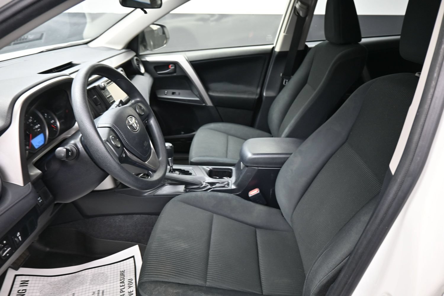 Used 2016 Toyota RAV4 LE AWD/4WD image 13