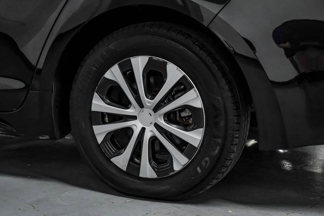 Used 2020 Toyota Corolla LE FWD image 55