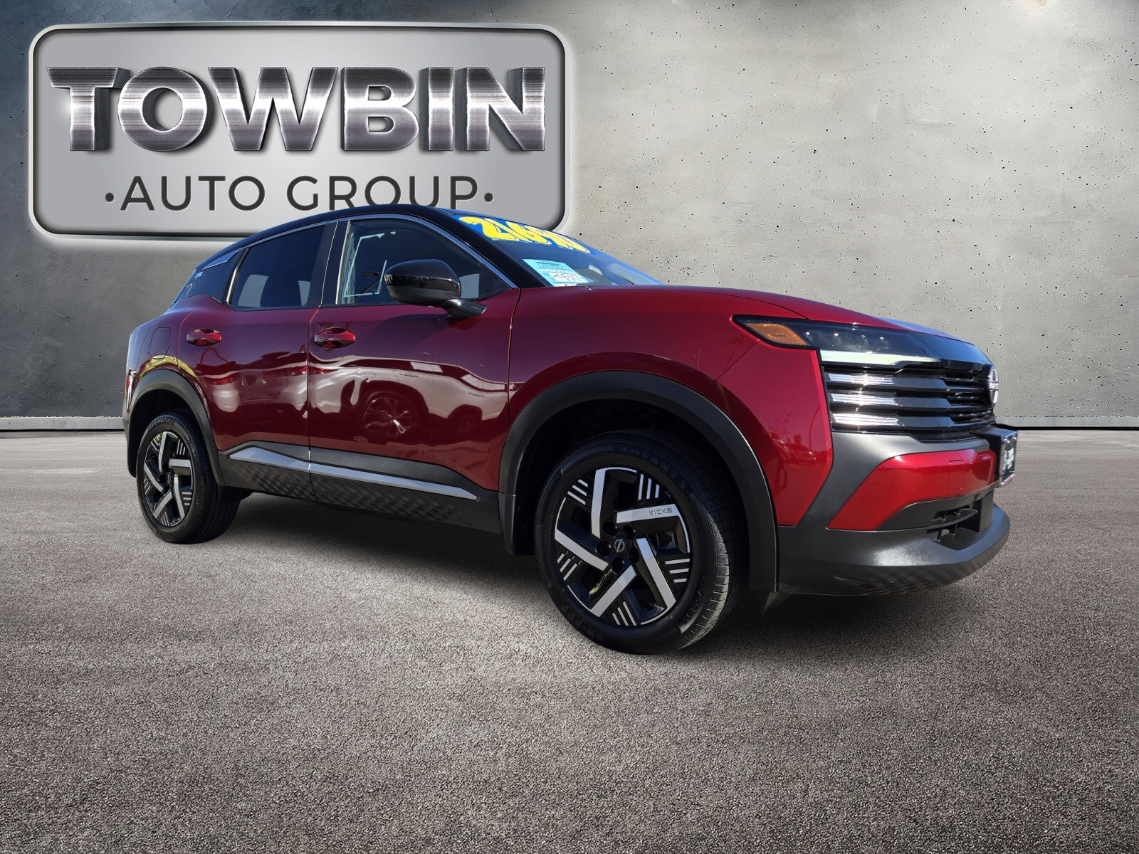 Used 2025 Nissan Kicks SV FWD image 2
