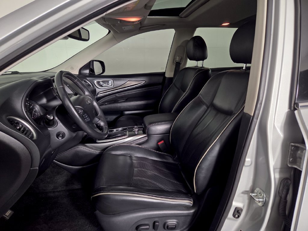 Used 2019 INFINITI QX60 Luxe w/ Essential Package FWD image 8