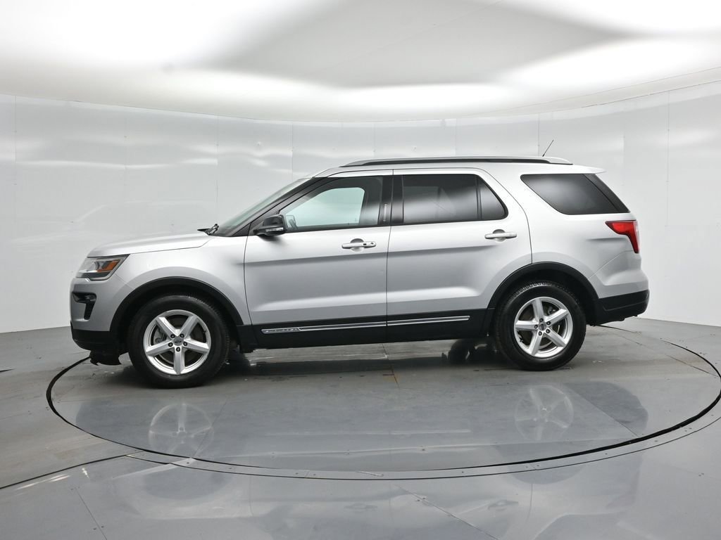 Certified 2018 Ford Explorer XLT w/ Equipment Group 202A image 30