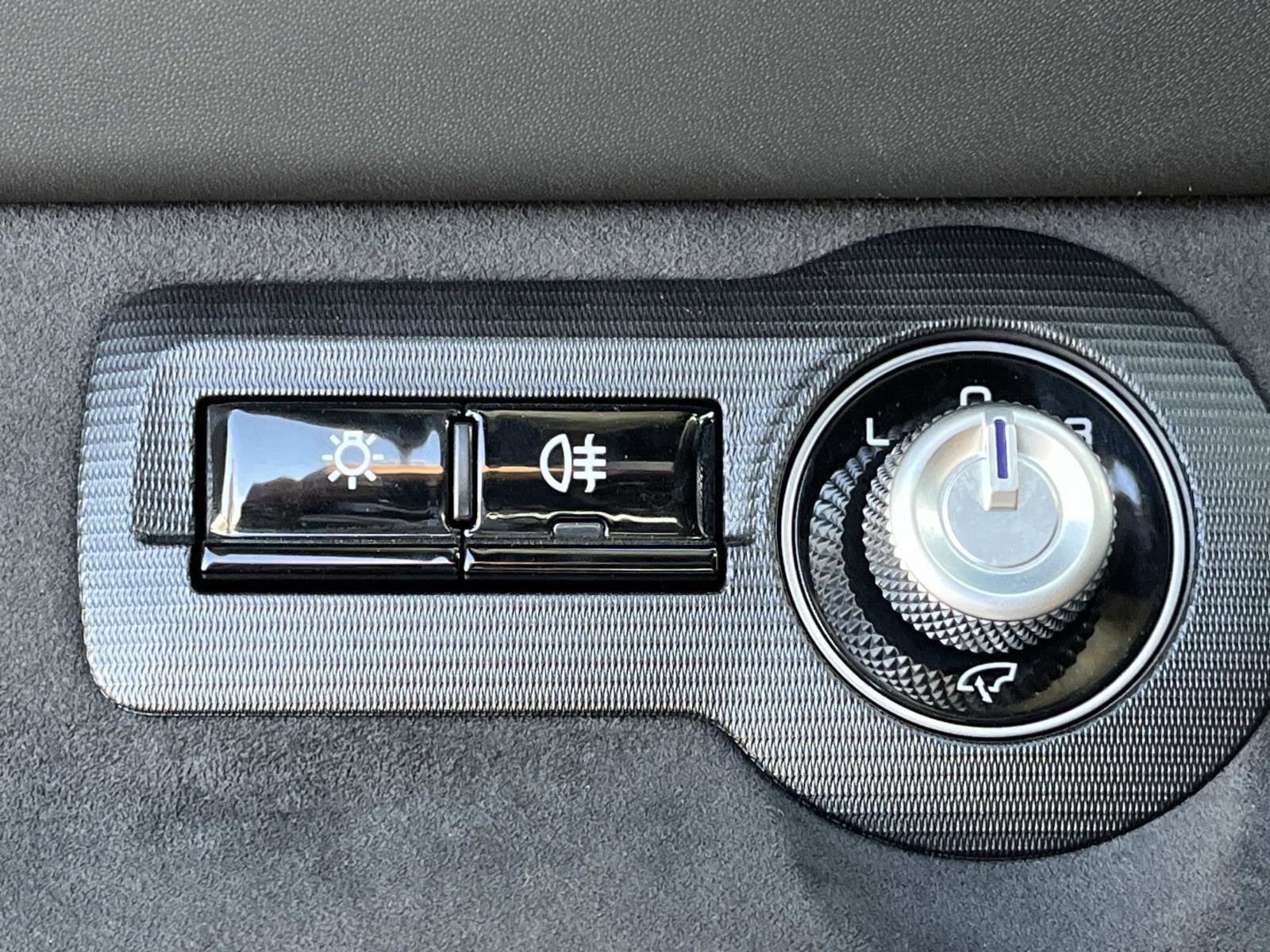 Used 2022 Maserati MC20 Coupe image 16