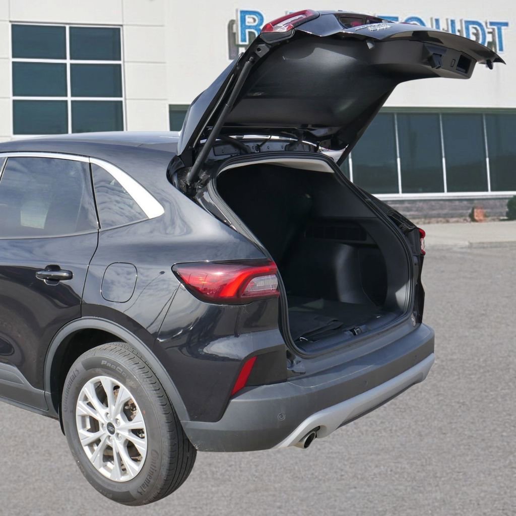 Used 2023 Ford Escape Active w/ Tech Pack #2 AWD/4WD image 24