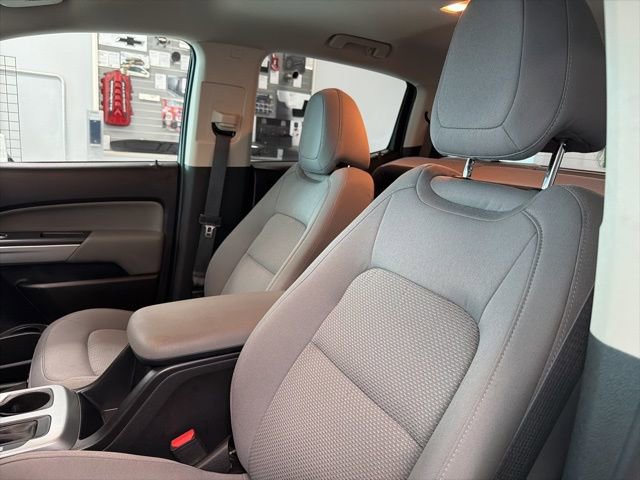 Used 2015 Chevrolet Colorado LT w/ LT Convenience Package image 16