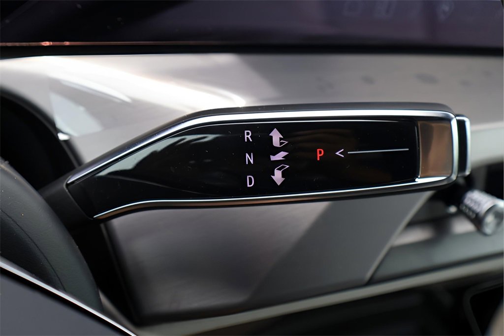 New 2026 Cadillac Vistiq Luxury image 31