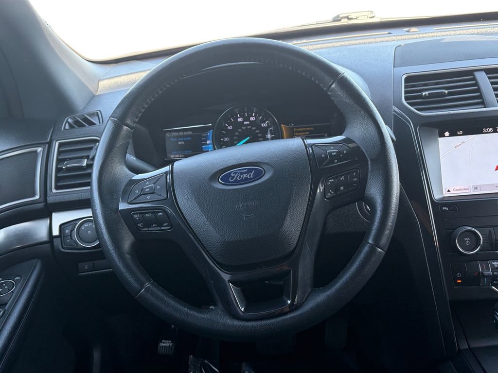 Used 2019 Ford Explorer XLT w/ Equipment Group 202A FWD image 13