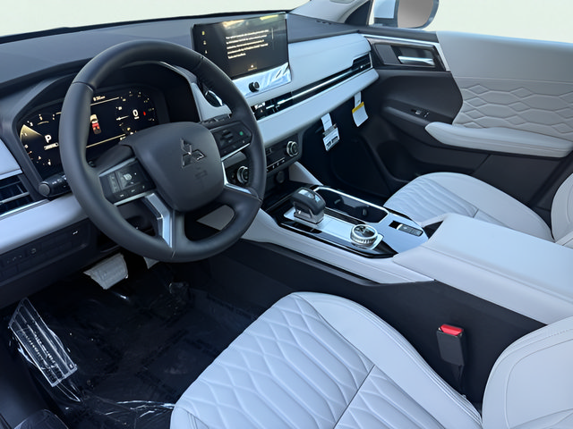 New 2026 Mitsubishi Outlander SEL FWD image 15