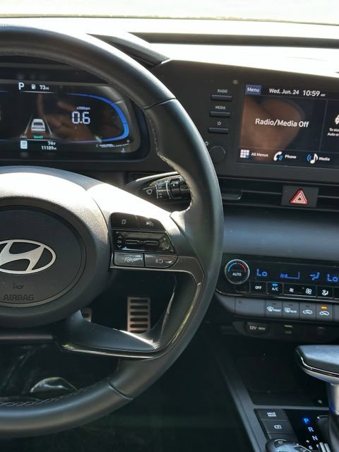 Certified 2025 Hyundai Elantra Sport FWD image 27