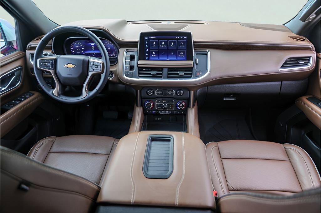 Used 2023 Chevrolet Tahoe High Country w/ Premium Package AWD/4WD image 32