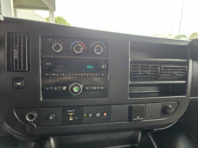 Used 2018 Chevrolet Express 2500 w/ Driver Convenience Package RWD image 14