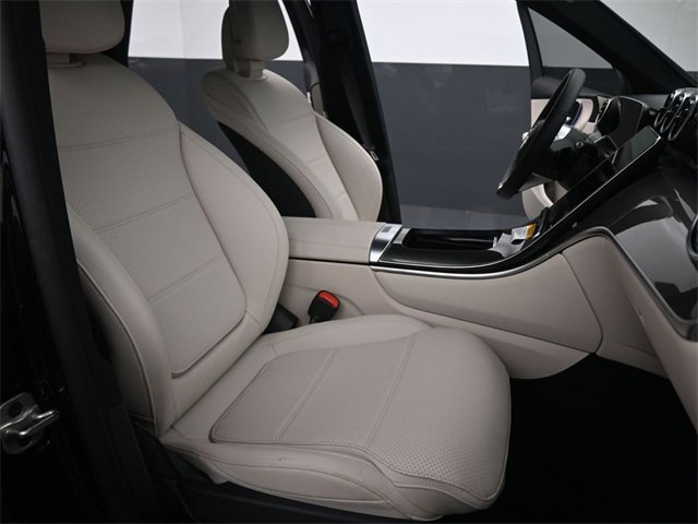 New 2025 Mercedes-Benz GLC 300 image 24