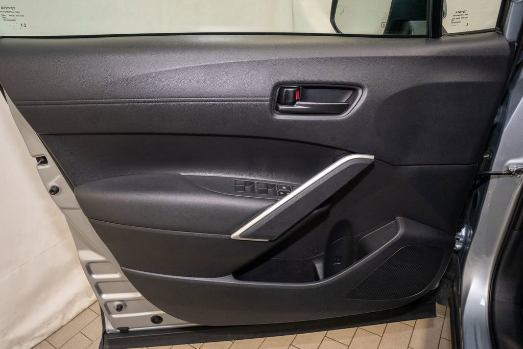 Used 2023 Toyota Corolla Cross LE image 10