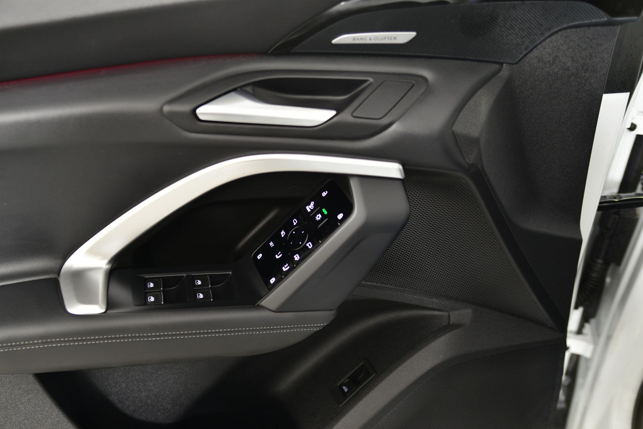 New 2025 Audi Q5 Premium w/ Premium Plus AWD/4WD image 9