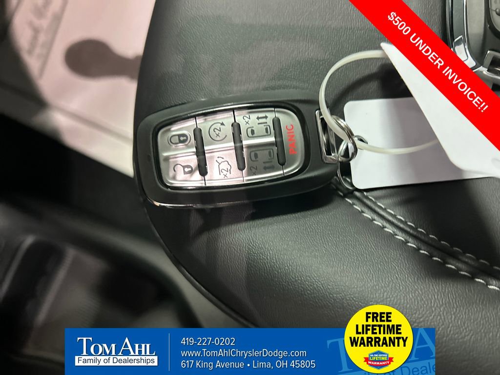 New 2026 Chrysler Voyager LX image 20