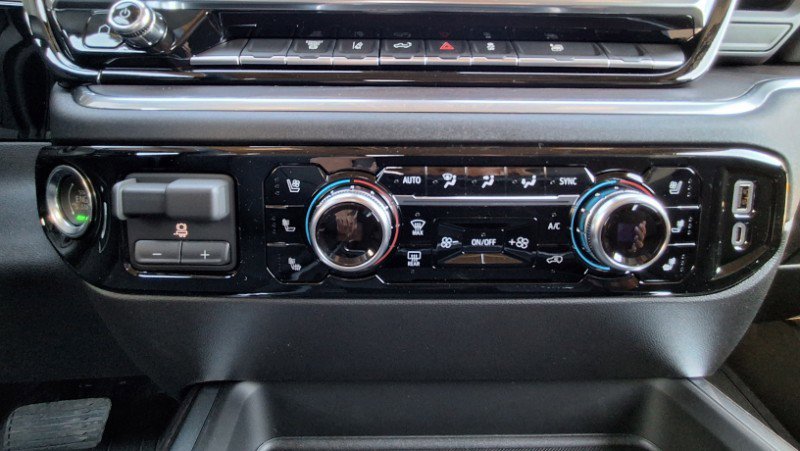 New 2026 GMC Sierra 3500 SLT w/ SLT Convenience Package image 19