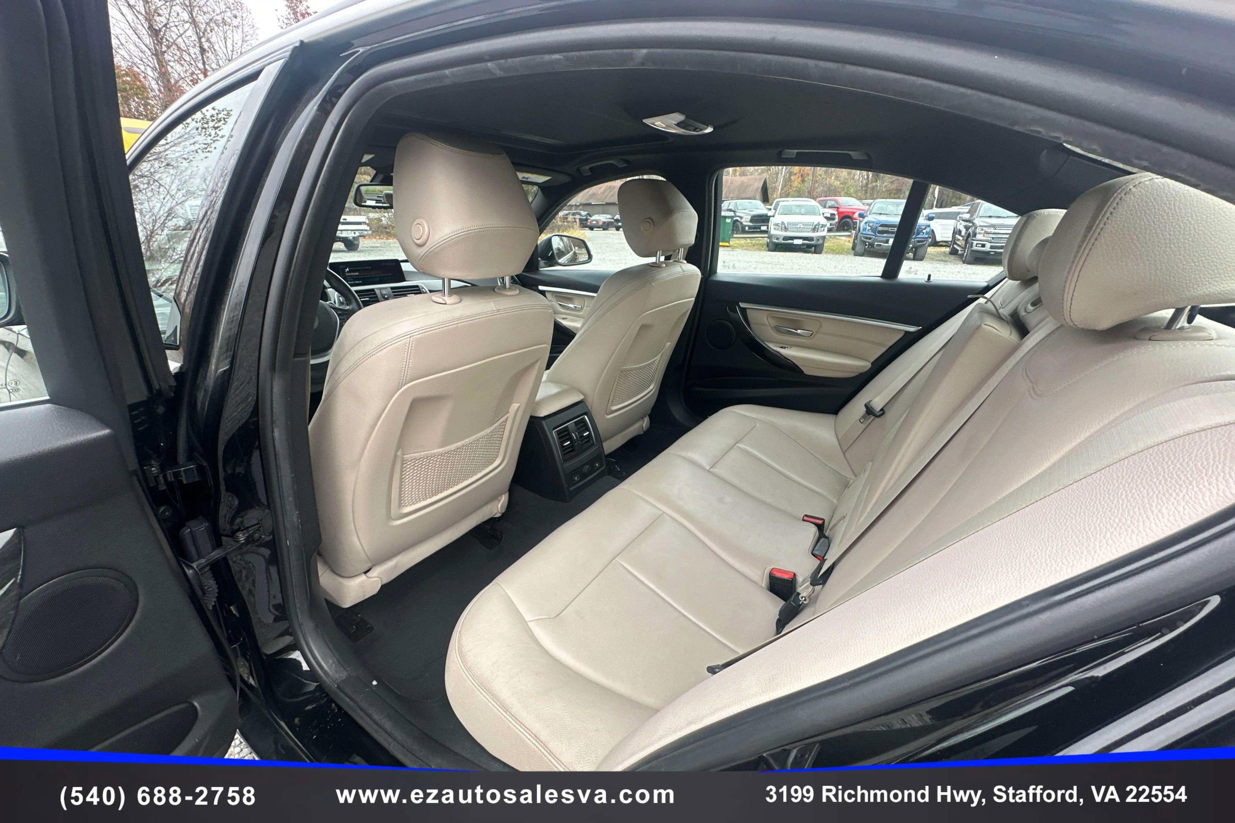 Used 2017 BMW 330i xDrive Sedan image 16