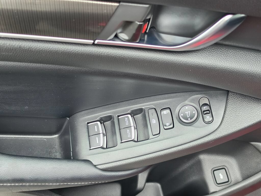 Certified 2018 Honda Accord Sport image 22