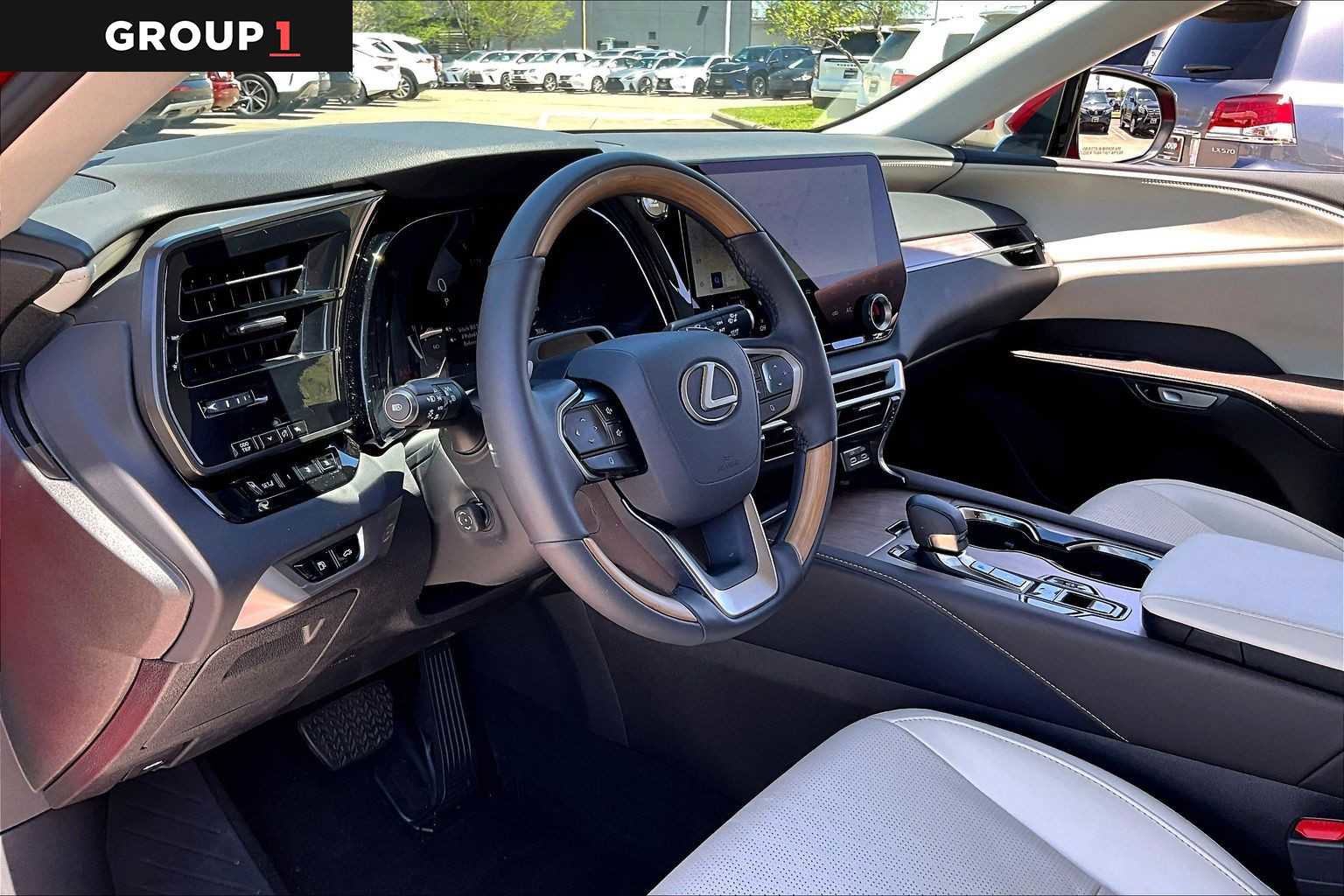 Used 2025 Lexus RX 350 Premium Plus w/ Convenience Package image 15