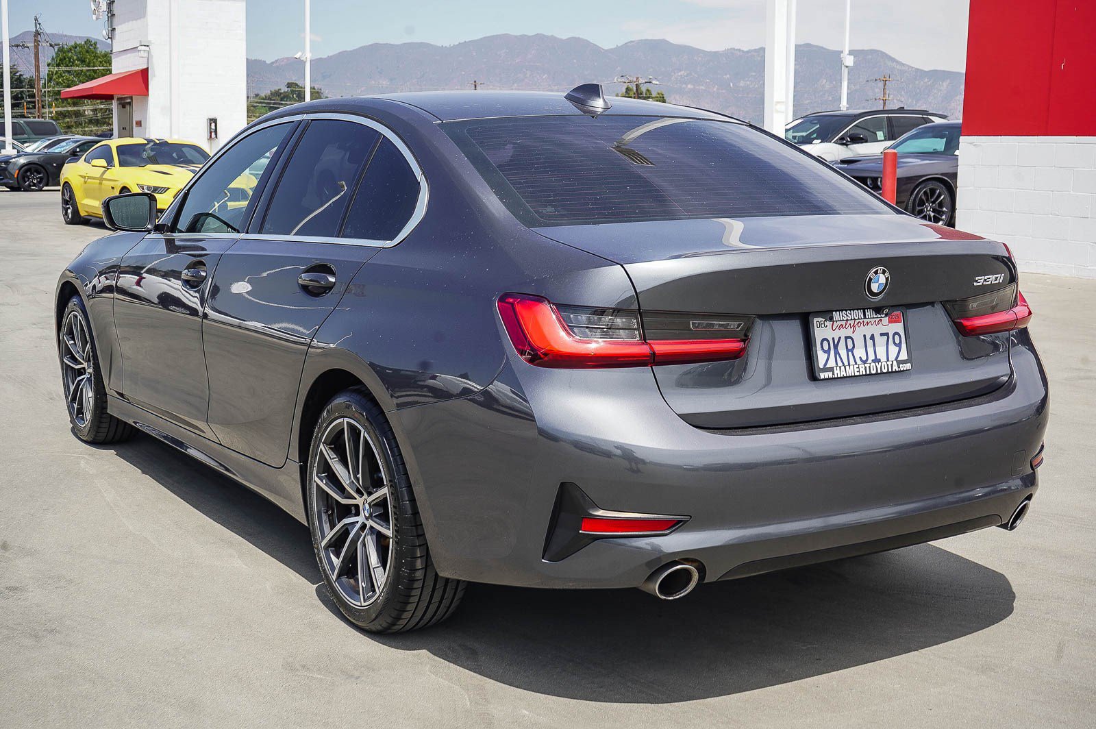 Used 2021 BMW 330i Sedan RWD image 5