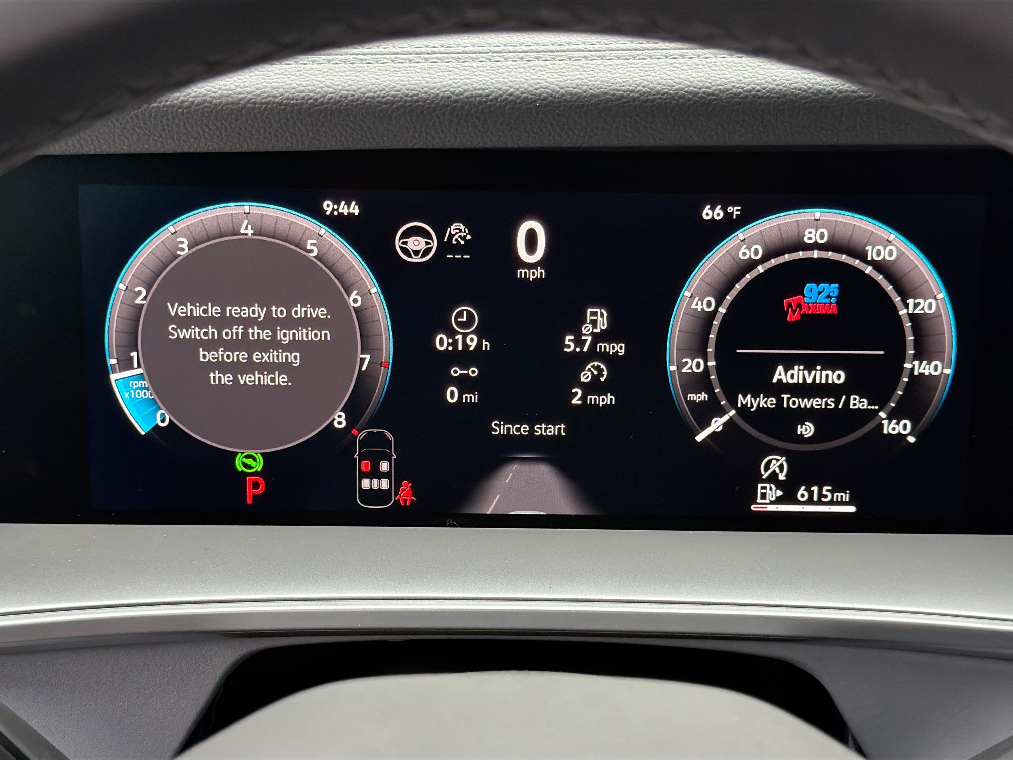 New 2026 Volkswagen Tiguan SE R-Line FWD image 41