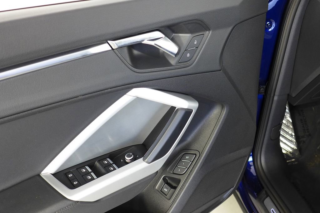 Used 2022 Audi Q3 2.0T Premium w/ Convenience Package image 12