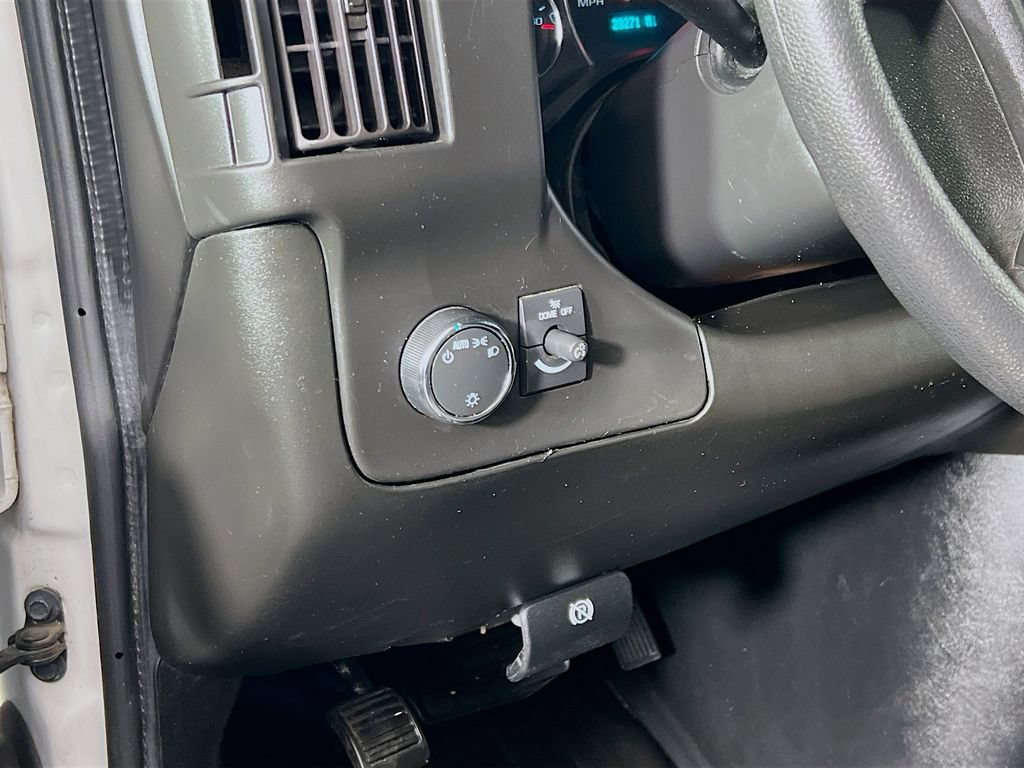 Used 2022 Chevrolet Express 2500 RWD image 10