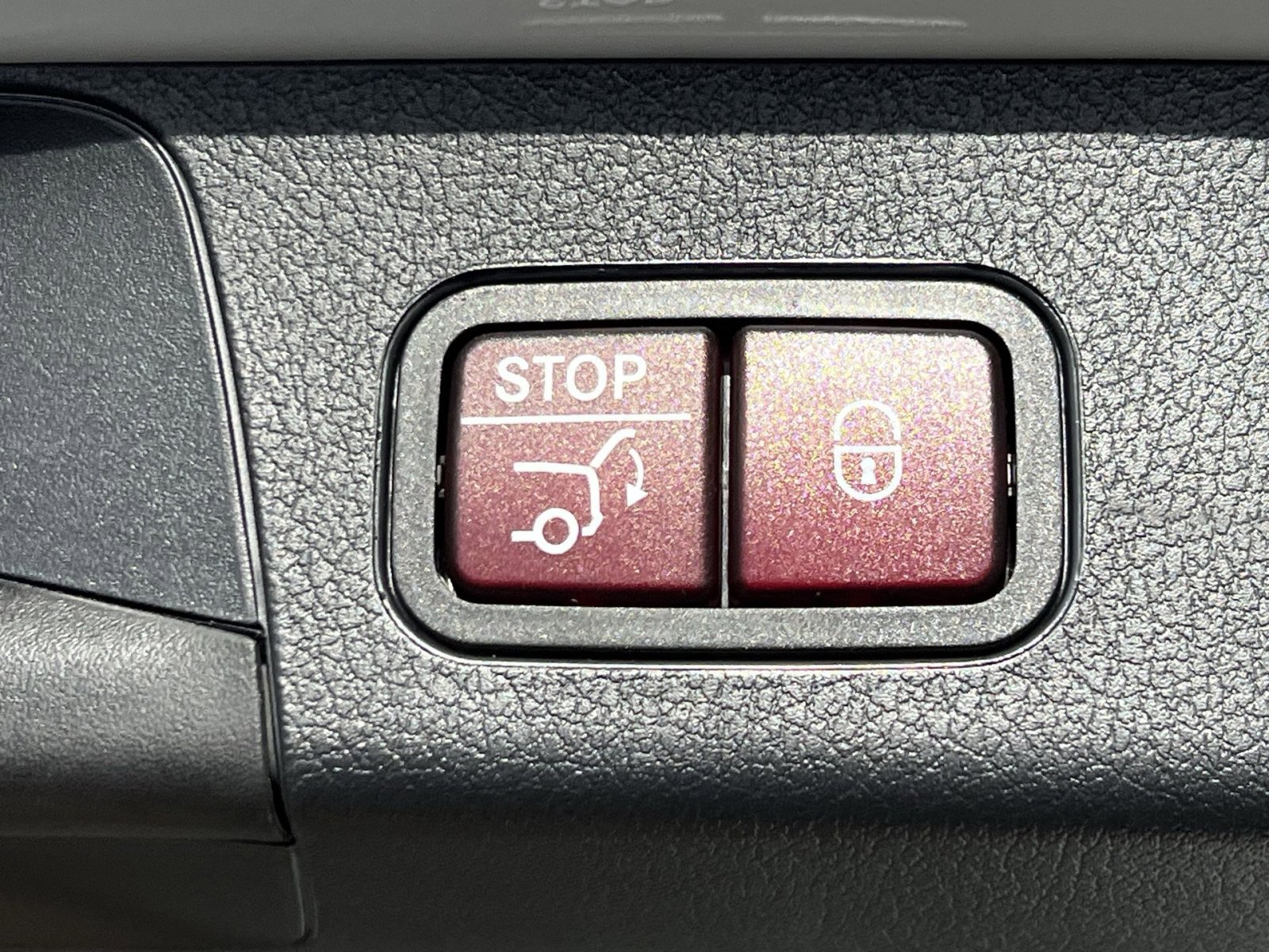 Certified 2026 Mercedes-Benz GLB 250 4MATIC image 25