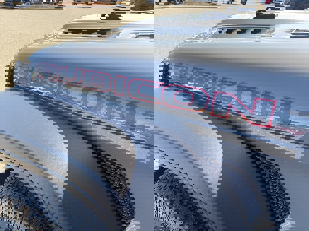 Used 2021 Jeep Gladiator Rubicon image 3