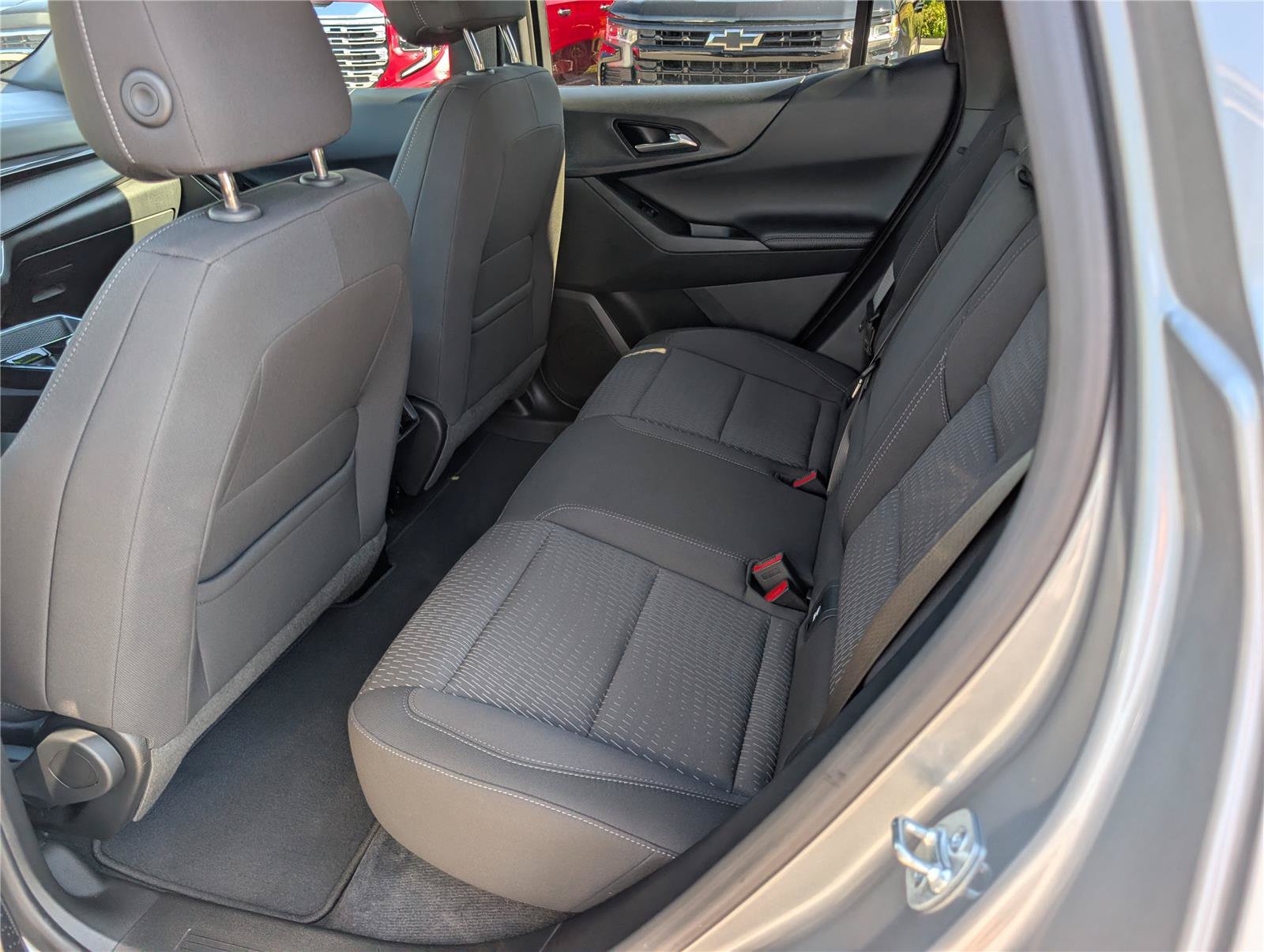 Used 2025 Chevrolet Equinox LT FWD image 13