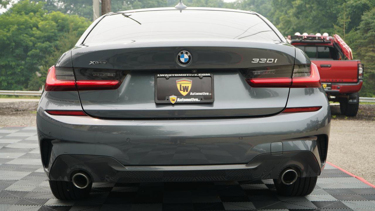 Used 2020 BMW 330i xDrive Sedan w/ M Sport Package AWD/4WD image 32