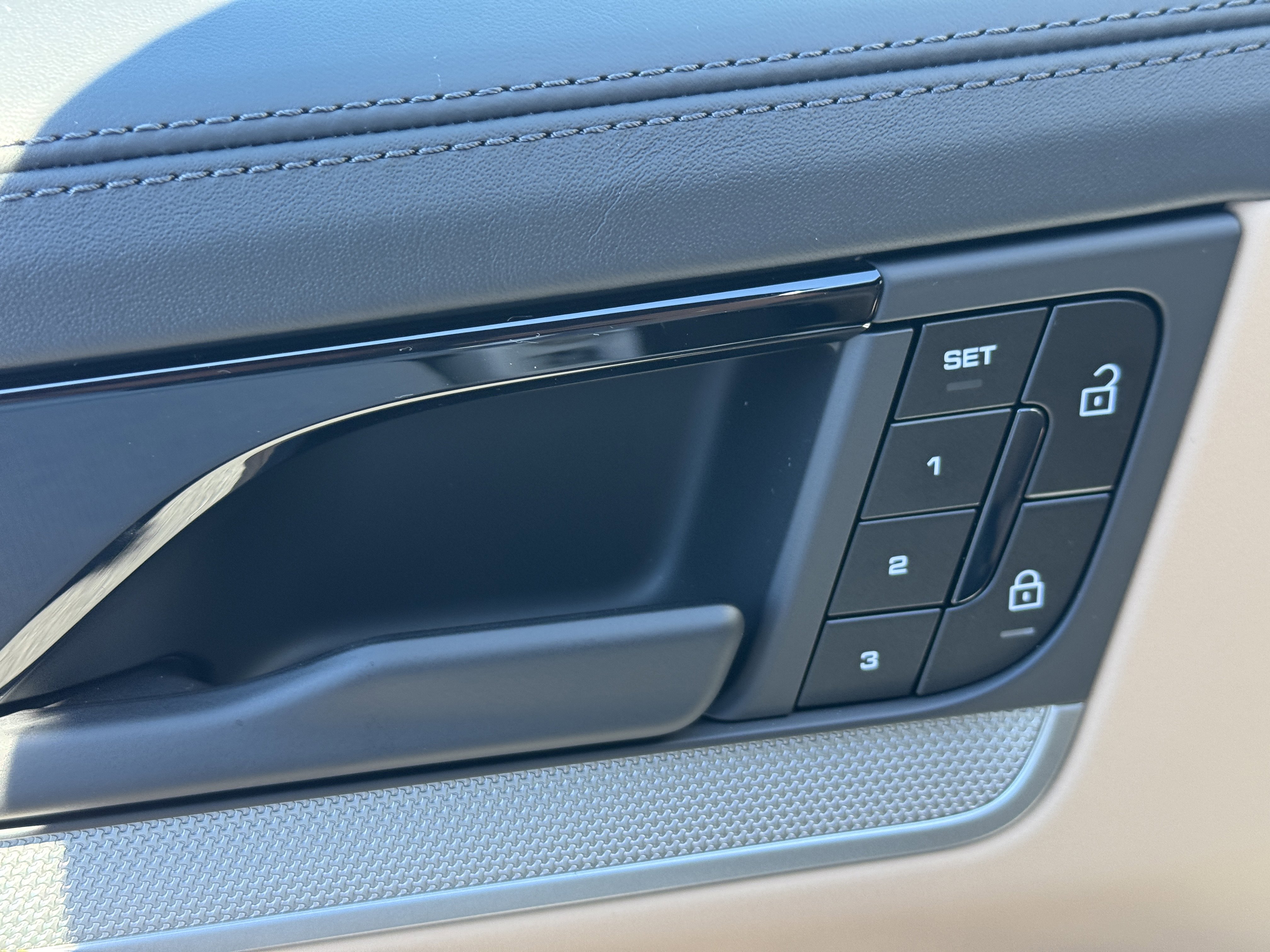 New 2026 Porsche Cayenne image 24