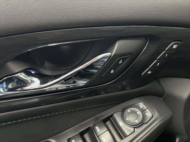 Used 2021 Chevrolet Traverse High Country image 18