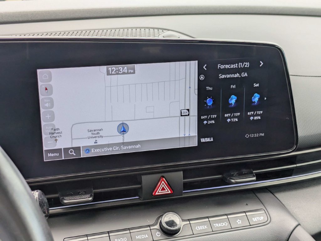 Used 2025 Hyundai Elantra SEL FWD image 19